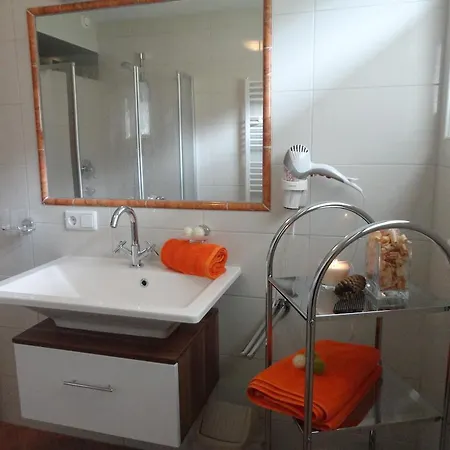 Wiesenhof Apartment Fuegen Room photo