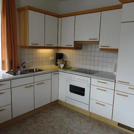 Wiesenhof Apartment Fuegen Room photo